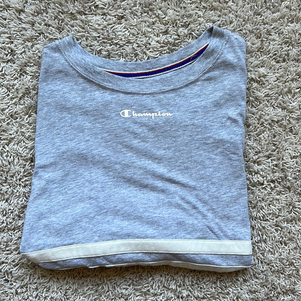 Grey long sleeve Champion shirt - Picture 2 of 4